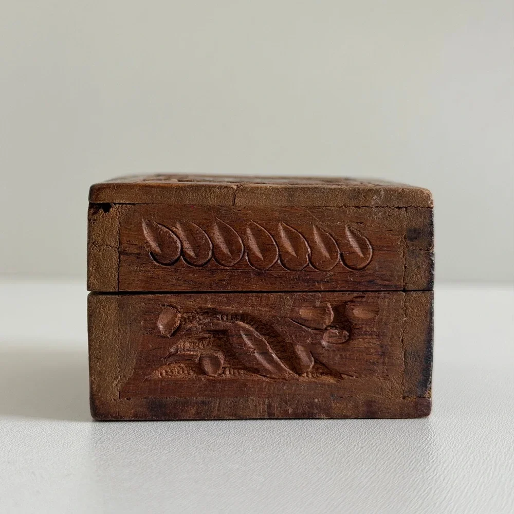 Vintage Handcarved Wood Box Jewelry Small‎ Brown Floral Ornate Primitive